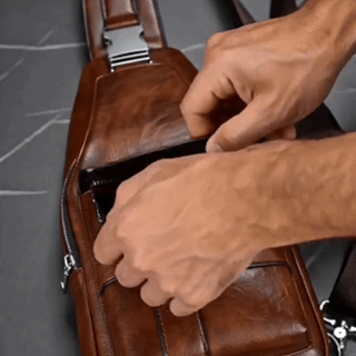 🎒 49% OFF NOW! 🧳GOXILO™ The Mercer Retro Sling Bag – Water-Resistant, Intelligent Storage & Ergonomic Comfort